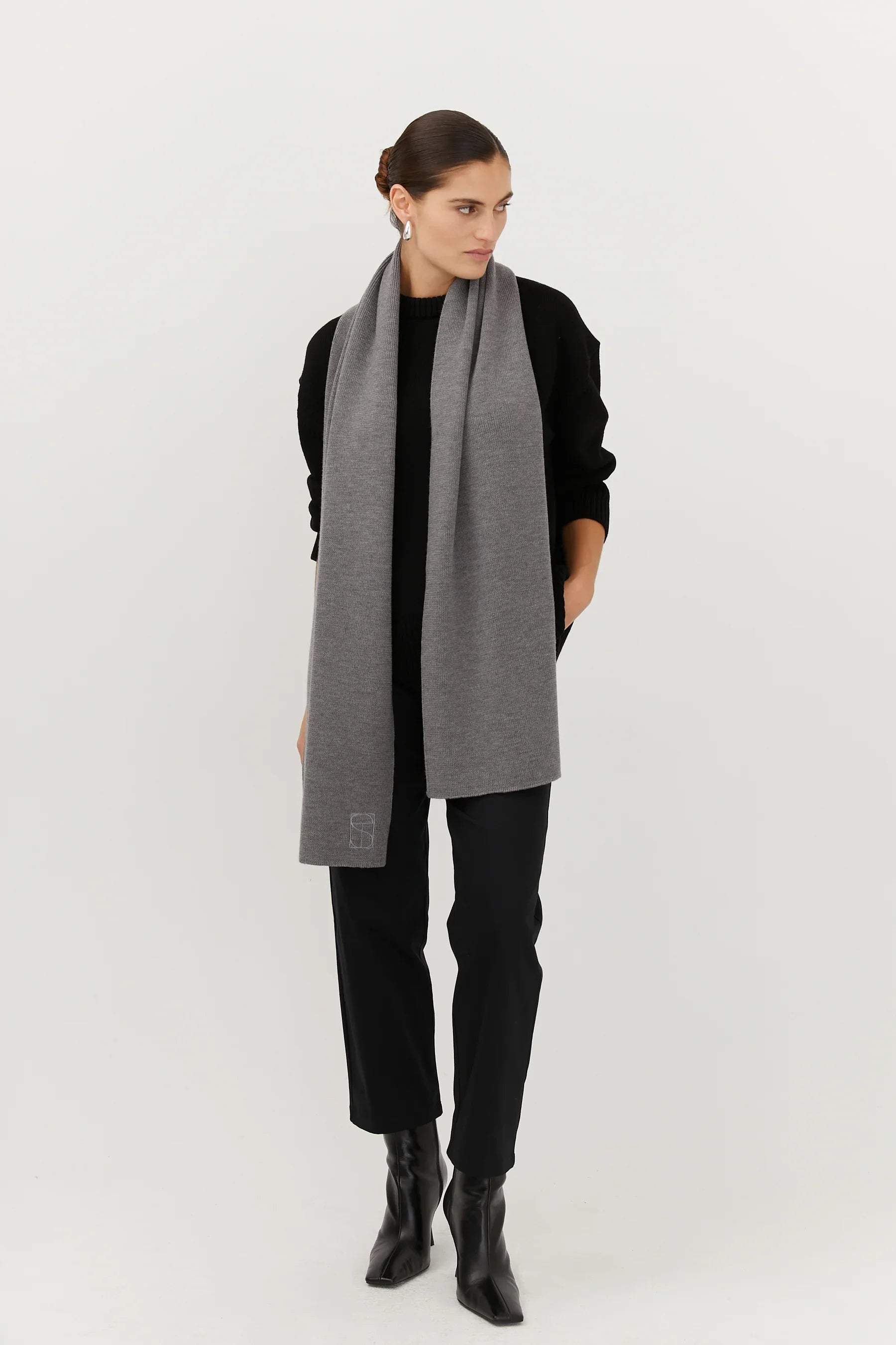 Knitted Scarf Grey | Sustainable Women's Accessories – The Slow Label