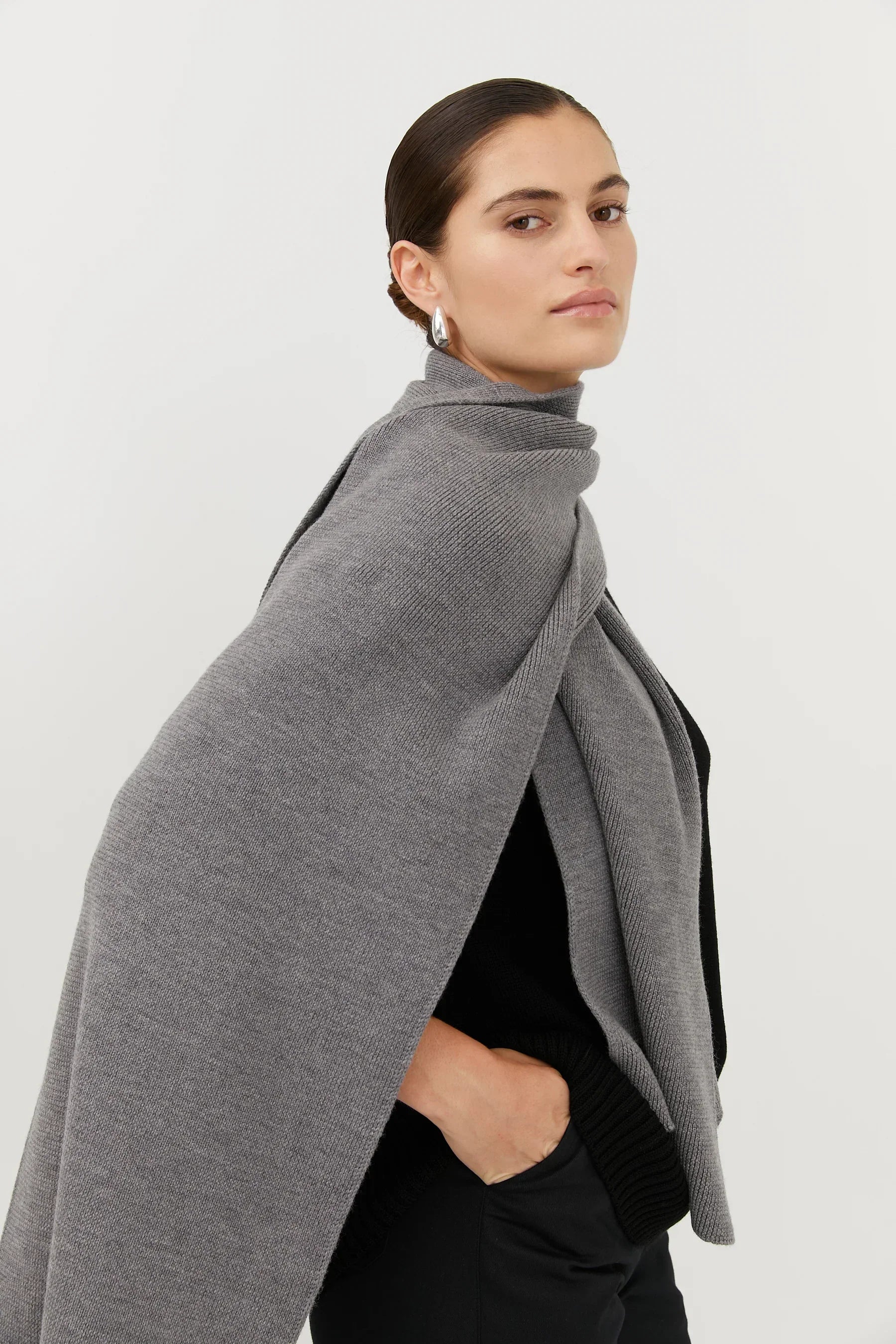 Knitted Scarf Grey | Sustainable Women's Accessories – The Slow Label