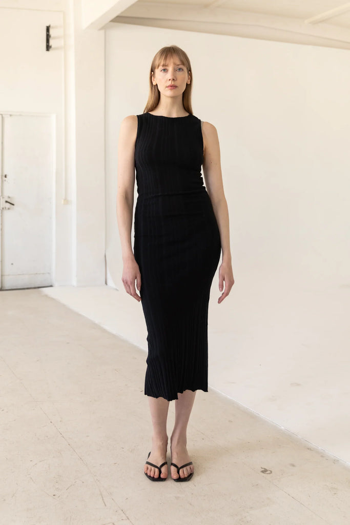 Wide Rib Dress Black | Sustainable Women's Dresses The Slow Label Wide Rib Dress Black | Sustainable Women's Dresses The Slow Label