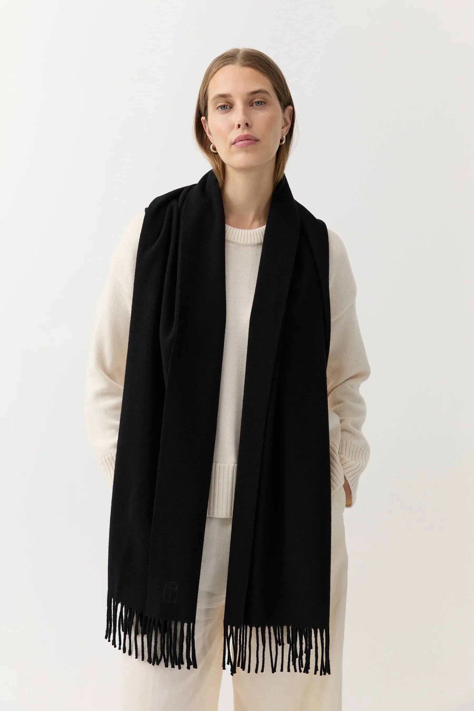 Woven Scarf Black | Sustainable Women's Accessories – The Slow Label