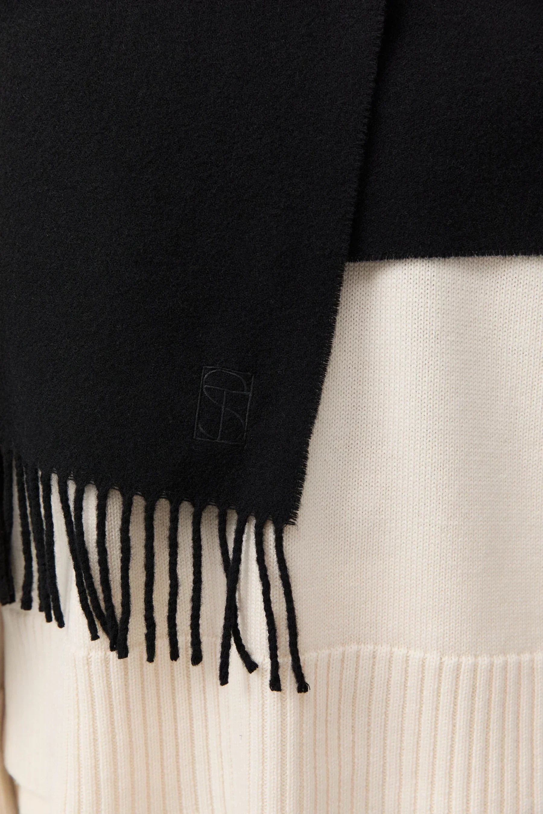 Woven Scarf Black | Sustainable Women's Accessories – The Slow Label