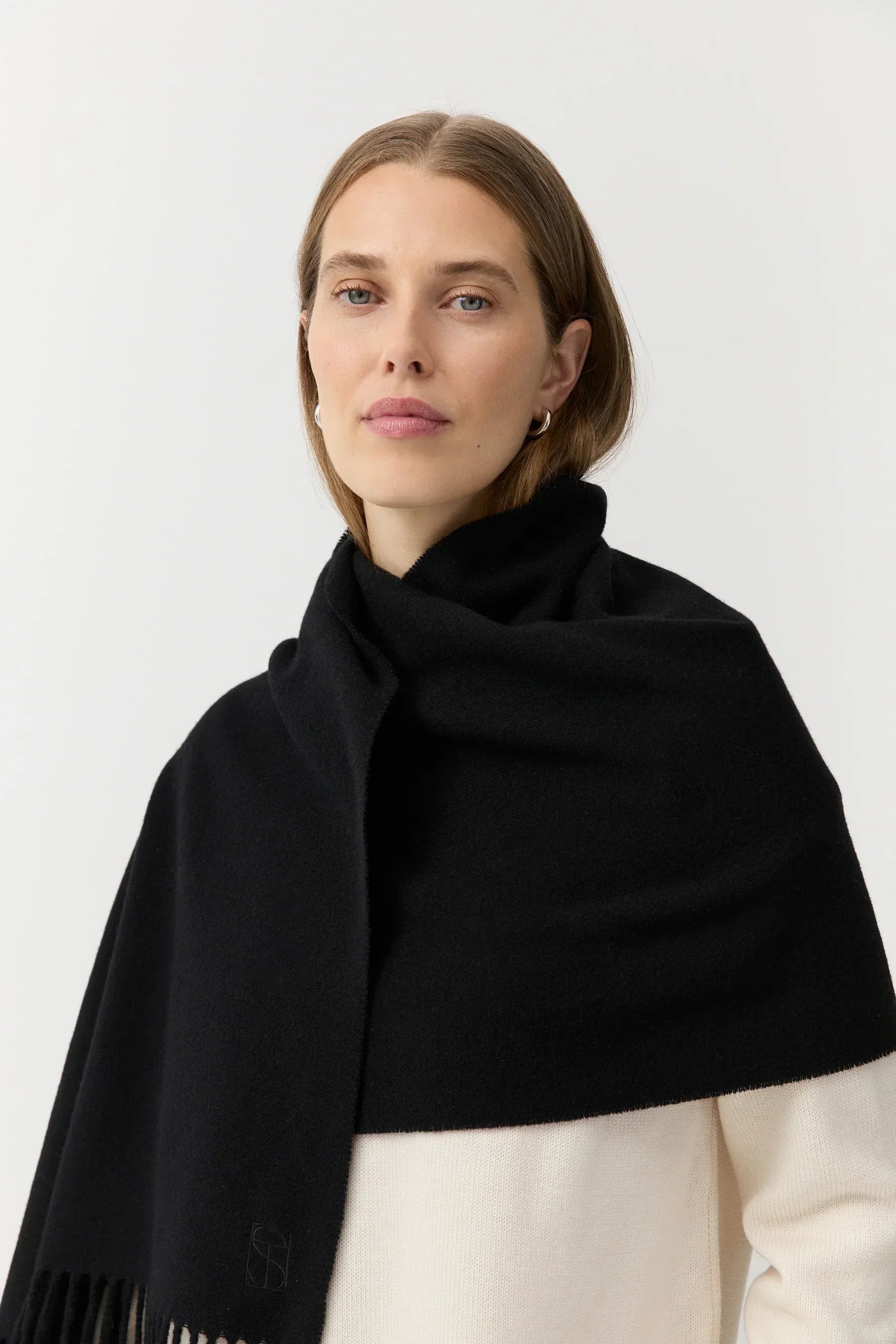 Woven Scarf Black | Sustainable Women's Accessories – The Slow Label