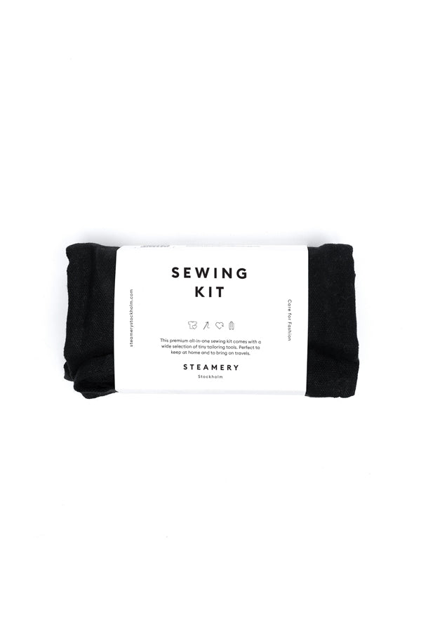 https://www.theslowlabel.com/cdn/shop/products/sewing_kit_front_1024x1024.jpg?v=1676045121